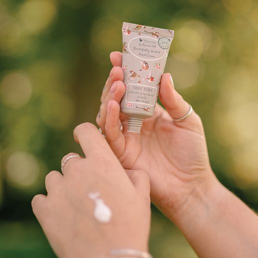 Krém na ruce Wrendale Designs "Tree Tops", 30 ml - Šalvěj, dub, zvonek