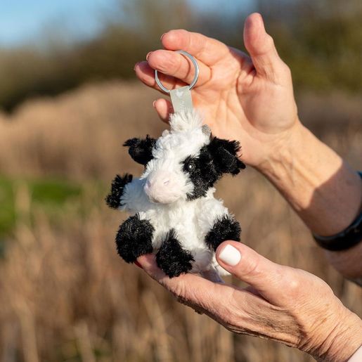 Plyšový přívěsek Wrendale Designs "Holstein Cow Mathilda" - Holštýnská kráva
