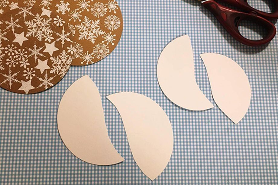 Kulat&eacute; visačky na d&aacute;rky