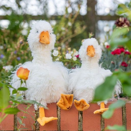 Plyšová hračka Wrendale Designs "Goose Pearl" - Husa, mládě