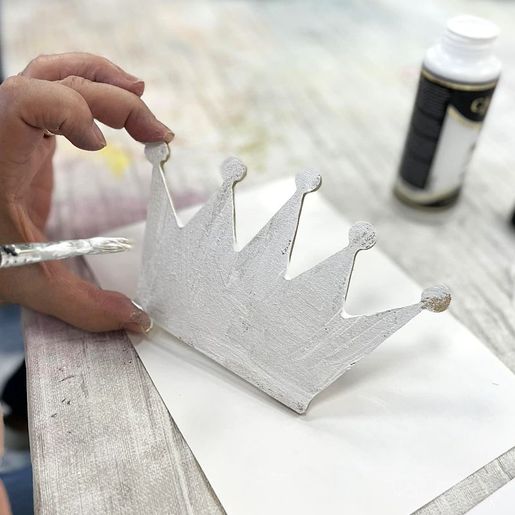 Dřevěný výřez k dekoraci Gomille, 15 cm - Korunka, malá