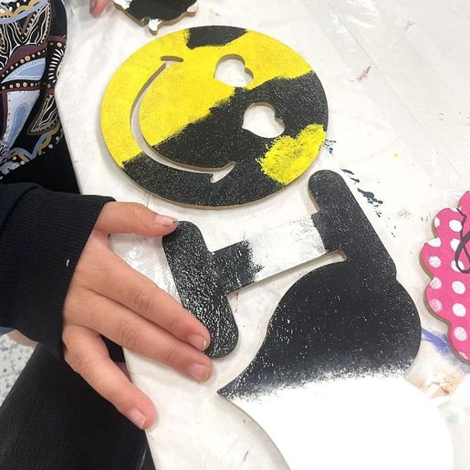 Dřevěný výřez k dekoraci Gomille, 15 cm - Nápis I Love