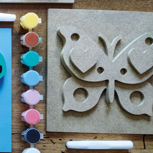 Dřevěný obrázek k dotvoření Aladine - Motýl