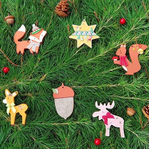 Dřevěný výřez k dekoraci Gomille, závěsný, 10 cm - Veverka