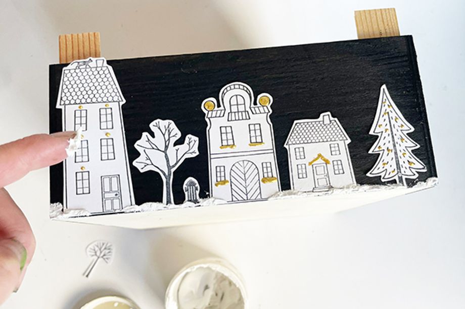 Dřevěná krabička s domečky